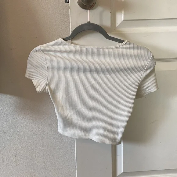 White shirt with false buttons - Picture 2 of 2